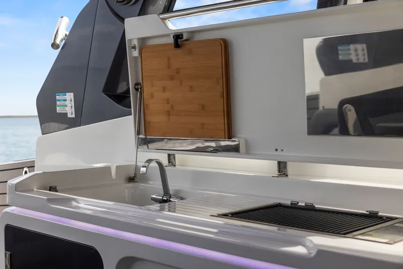 Slide: The Image of Galeon 375 GTO 2023 - 23