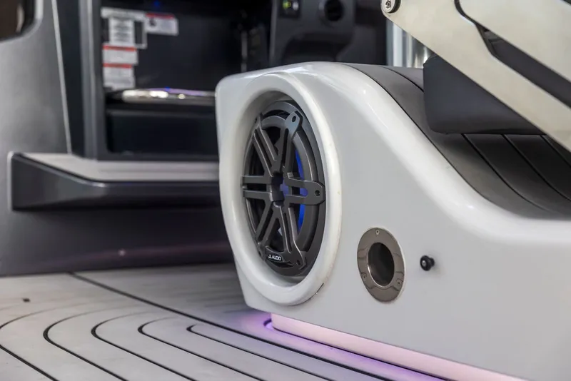 Slide: The Image of Galeon 375 GTO 2023 - 25