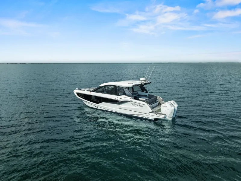 Slide: The Image of Galeon 375 GTO 2023 - 3