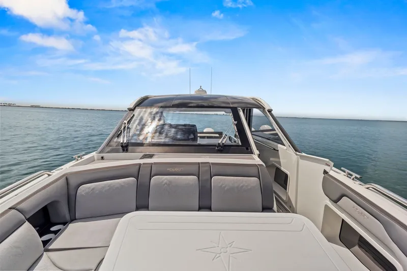 Slide: The Image of Galeon 375 GTO 2023 - 35