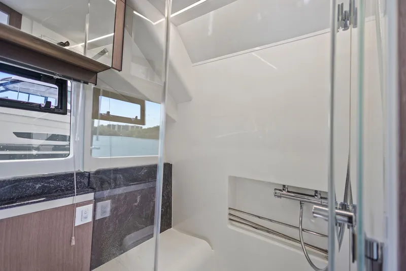 Slide: The Image of Galeon 375 GTO 2023 - 39