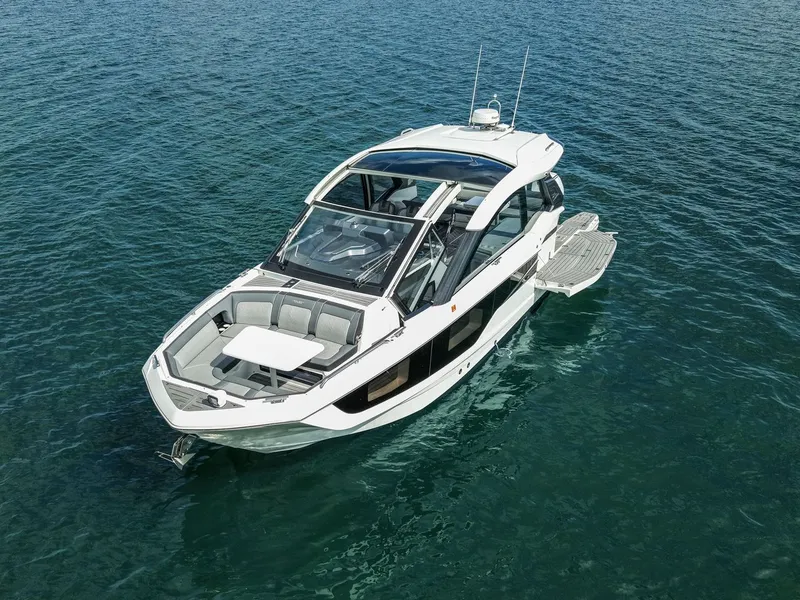 Slide: The Image of Galeon 375 GTO 2023 - 9