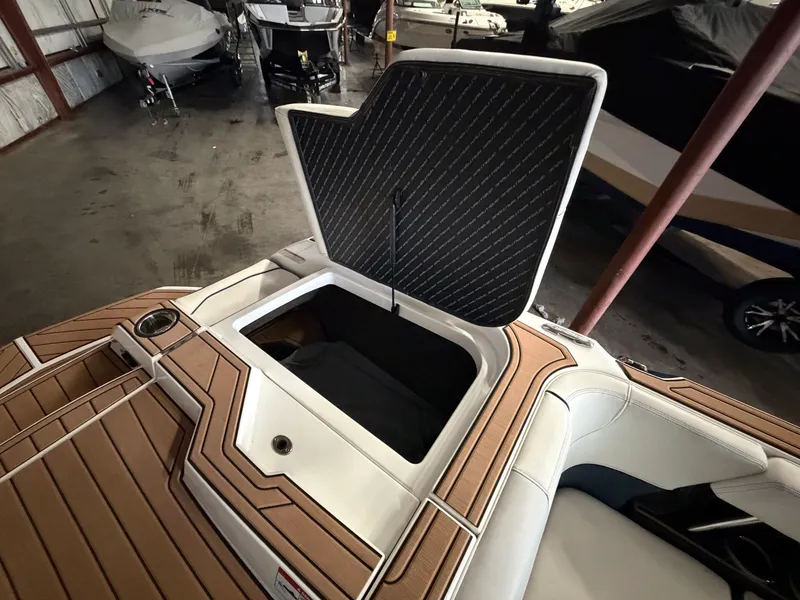 Slide: The Image of Nautique Super Air Nautique GS22 2019 - 10