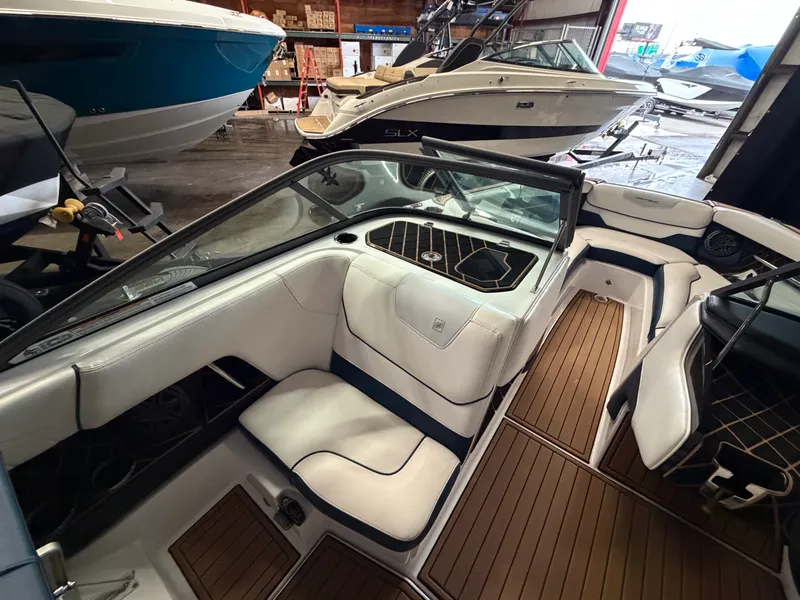 Slide: The Image of Nautique Super Air Nautique GS22 2019 - 22