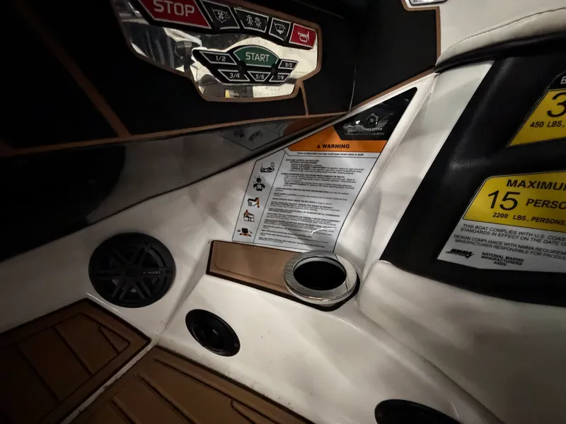 Slide: The Image of Nautique Super Air Nautique GS22 2019 - 32