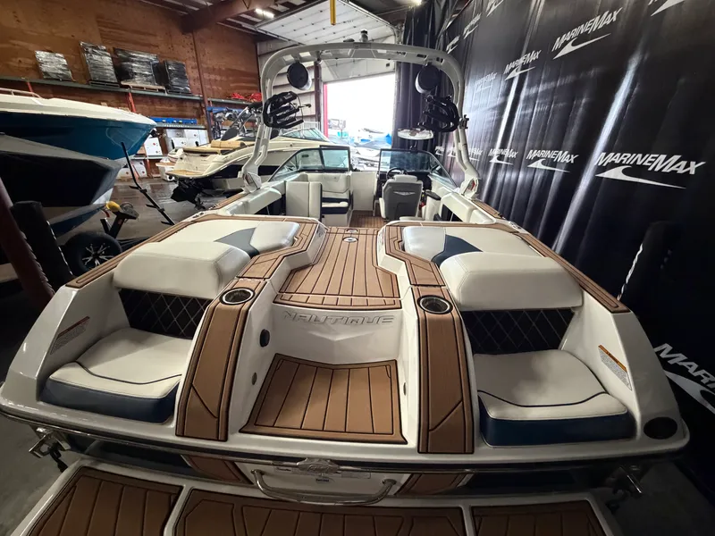 Slide: The Image of Nautique Super Air Nautique GS22 2019 - 5