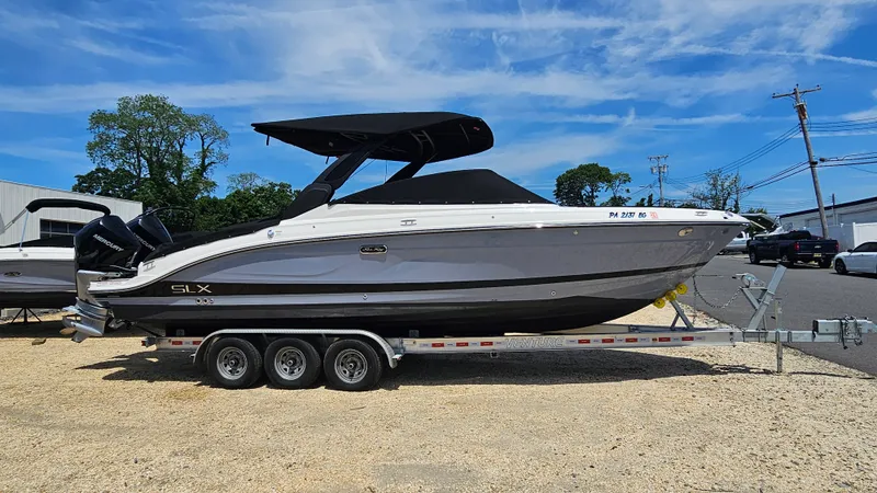 Slide: The Image of Sea Ray SLX 280 OB 2024 - 1