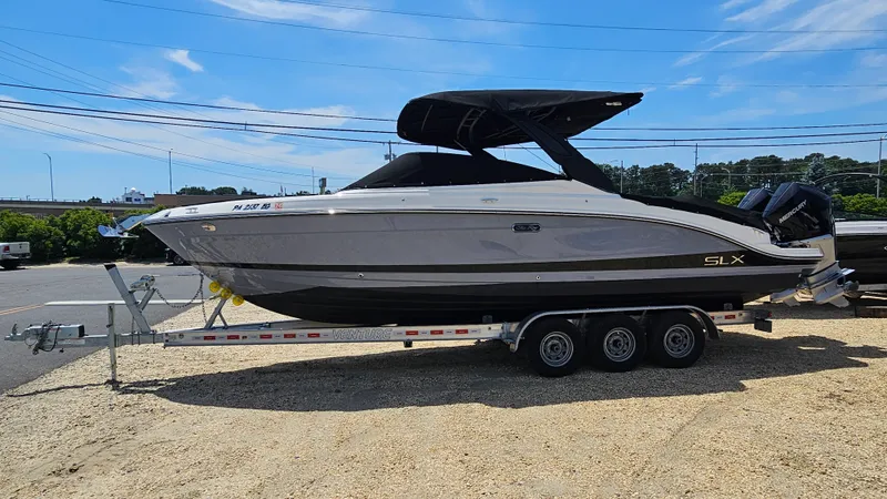 Slide: The Image of Sea Ray SLX 280 OB 2024 - 3