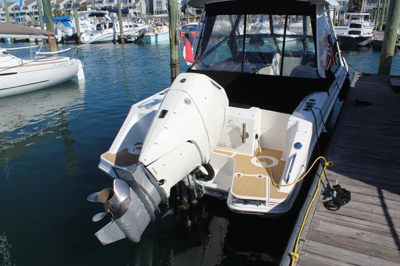 Slide: The Image of Boston Whaler 240 VANTAGE 2023 - 8