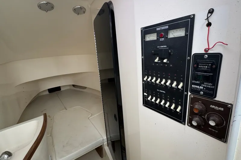 Slide: The Image of Contender 31 Fisharound 2005 - 21