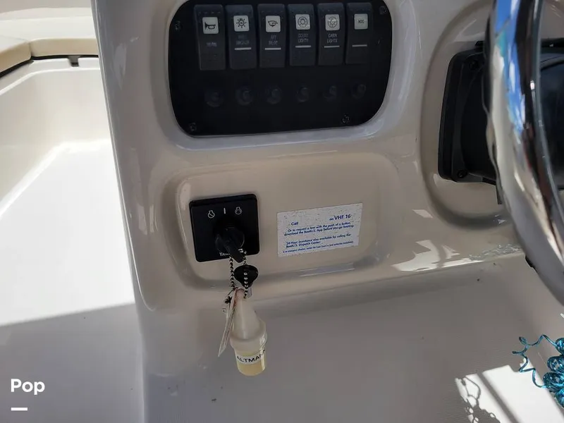 Slide: The Image of Robalo 227 2015 - 16343309