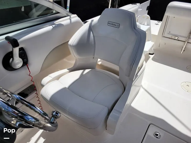 Slide: The Image of Robalo 227 2015 - 16343283