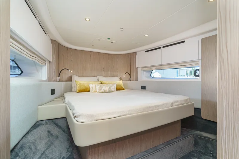 Slide: The Image of Azimut 53 FLY 2024 - 51