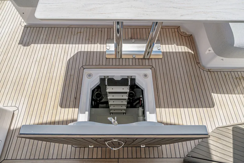 Slide: The Image of Azimut 53 FLY 2024 - 59