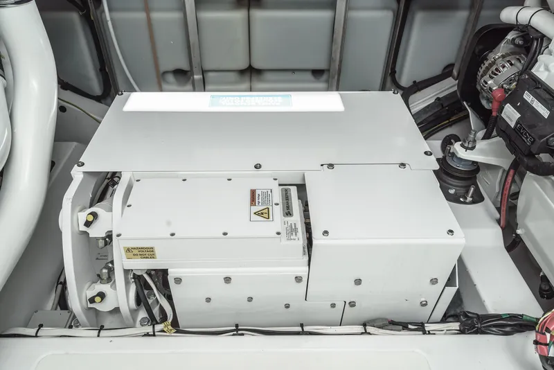 Slide: The Image of Azimut 53 FLY 2024 - 64