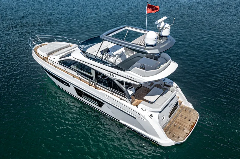 Slide: The Image of Azimut 53 FLY 2024 - 7