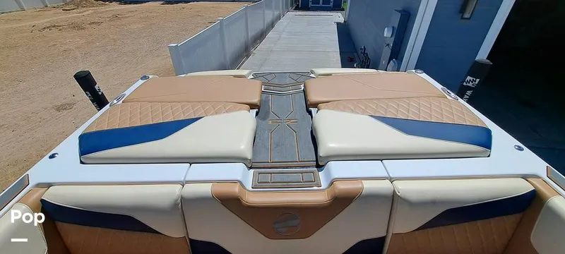 Slide: The Image of Tige Z3 2023 - 16372127