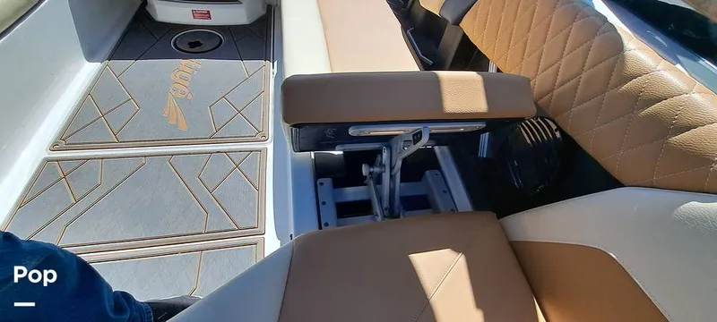 Slide: The Image of Tige Z3 2023 - 16372145