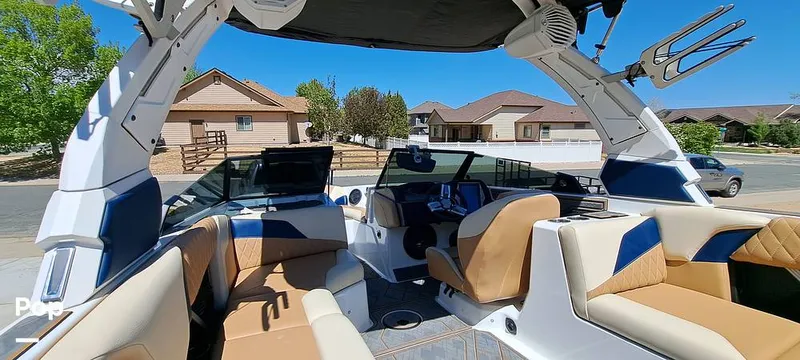 Slide: The Image of Tige Z3 2023 - 16372171