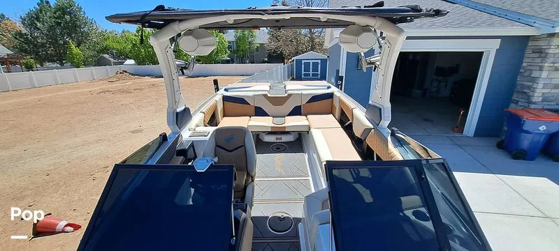 Slide: The Image of Tige Z3 2023 - 16372124