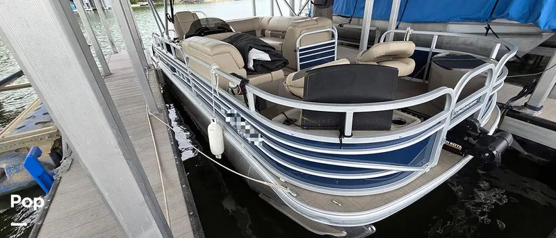 Slide: The Image of Sun Tracker Fishin' Barge 22 DLX 2021 - 16348618