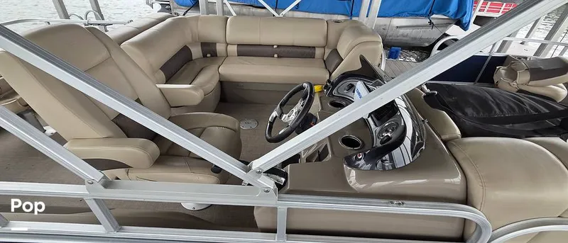 Slide: The Image of Sun Tracker Fishin' Barge 22 DLX 2021 - 16348674