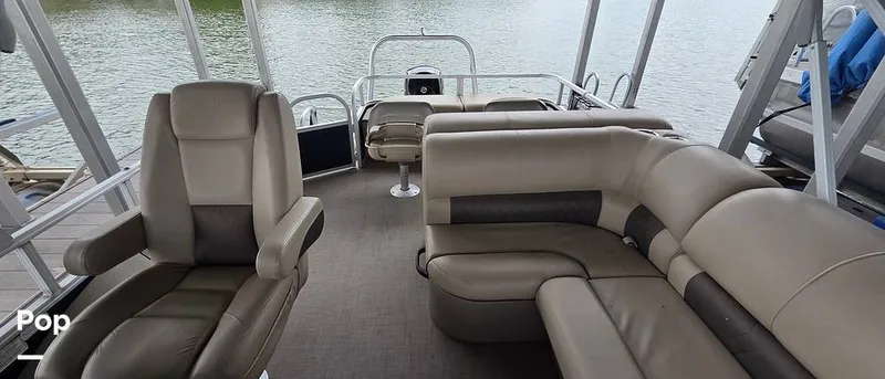 Slide: The Image of Sun Tracker Fishin' Barge 22 DLX 2021 - 16348593