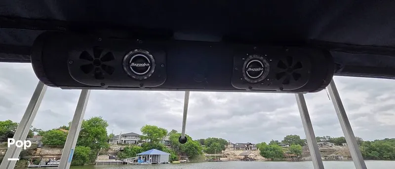 Slide: The Image of Sun Tracker Fishin' Barge 22 DLX 2021 - 16348710