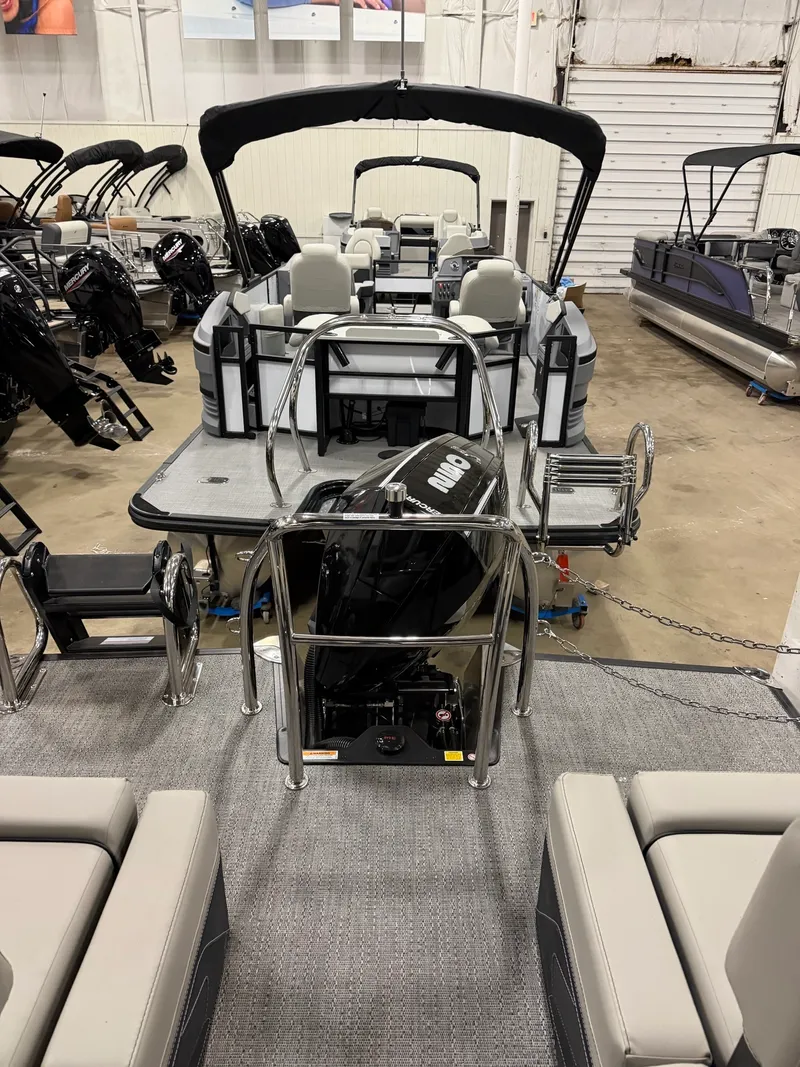 Slide: The Image of Barletta Cabrio 24 M 2026 - 22