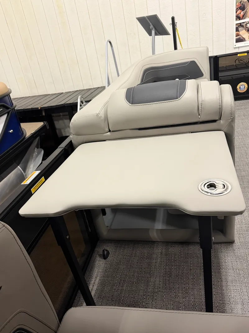 Slide: The Image of Barletta Cabrio 24 M 2026 - 24