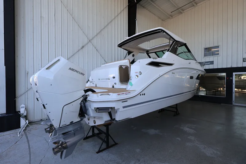 Slide: The Image of Sea Ray Sundancer 320 Outboard 2026 - 1