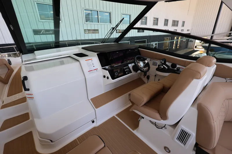 Slide: The Image of Sea Ray Sundancer 320 Outboard 2026 - 18