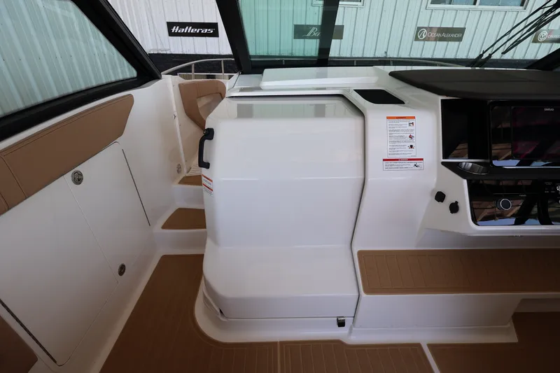Slide: The Image of Sea Ray Sundancer 320 Outboard 2026 - 25