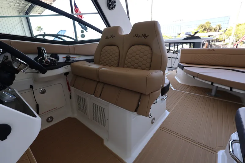 Slide: The Image of Sea Ray Sundancer 320 Outboard 2026 - 37
