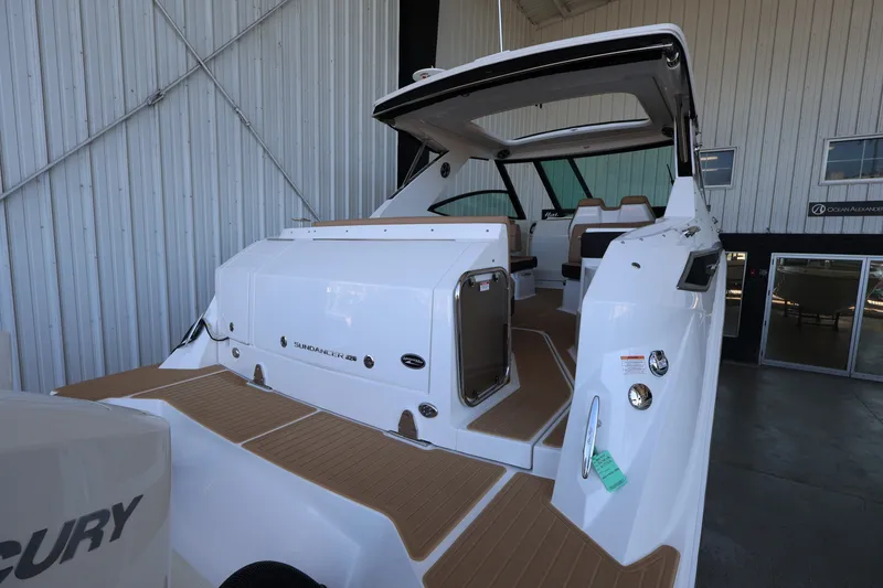 Slide: The Image of Sea Ray Sundancer 320 Outboard 2026 - 4
