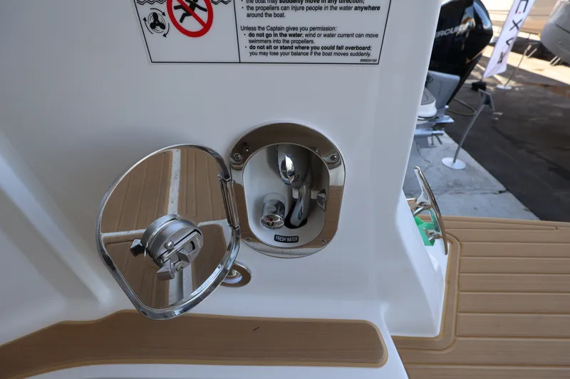 Slide: The Image of Sea Ray Sundancer 320 Outboard 2026 - 5