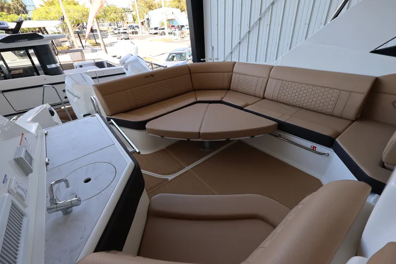 Slide: The Image of Sea Ray Sundancer 320 Outboard 2026 - 9