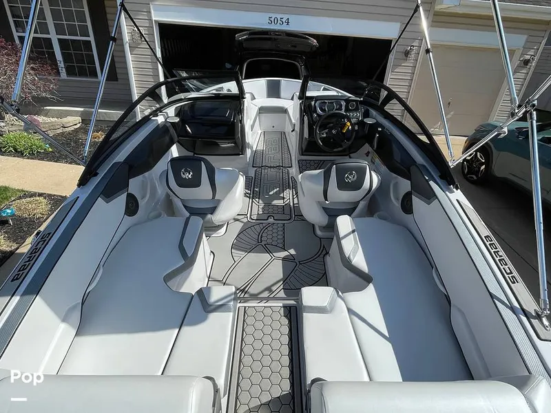 Slide: The Image of Scarab 195G 2019 - 16337765