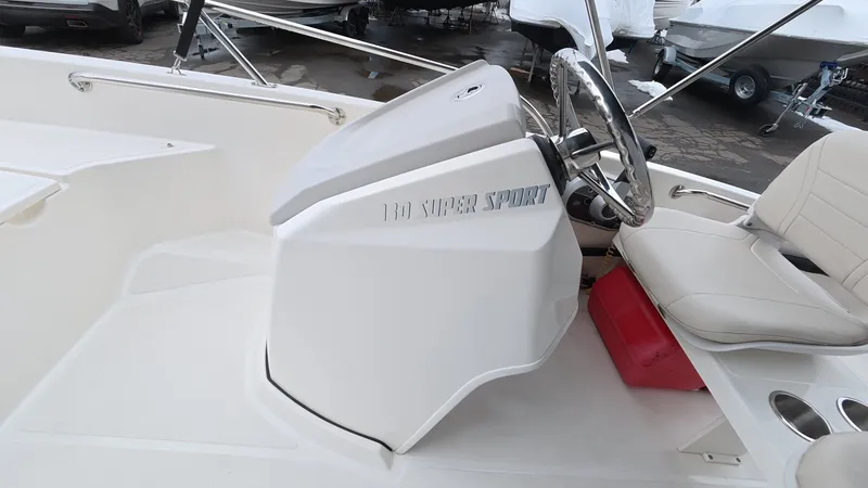 Slide: The Image of Boston Whaler 130 Super Sport 2023 - 20