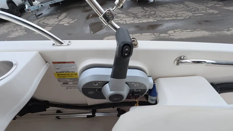 Slide: The Image of Boston Whaler 130 Super Sport 2023 - 23