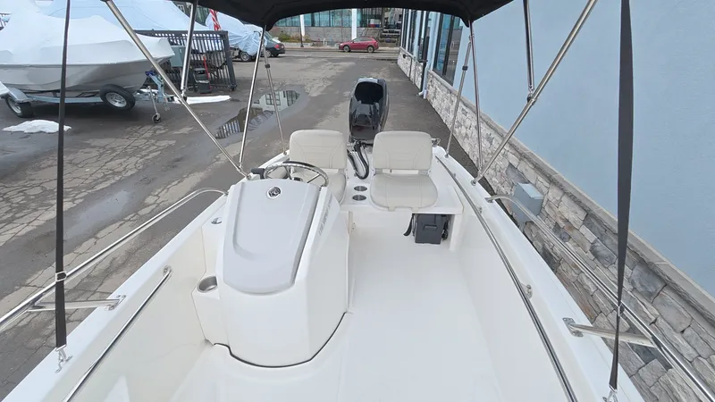 Slide: The Image of Boston Whaler 130 Super Sport 2023 - 26