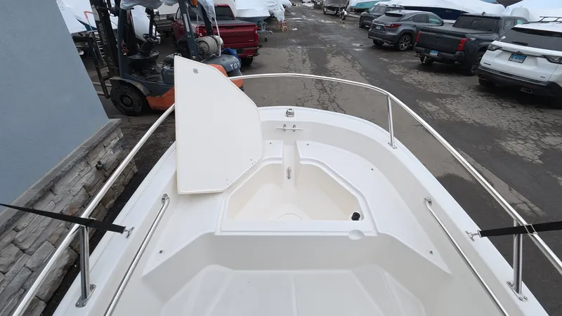 Slide: The Image of Boston Whaler 130 Super Sport 2023 - 30