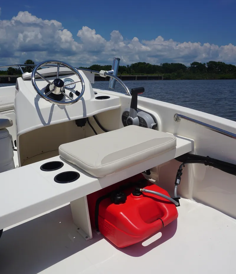 Slide: The Image of Boston Whaler 130 Super Sport 2023 - 40