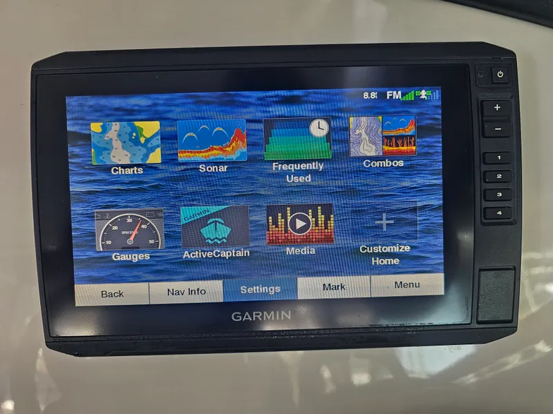 Slide: The Image of Boston Whaler 270 VANTAGE 2019 - 15