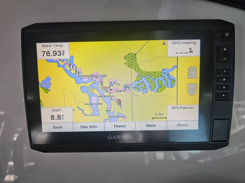 Slide: The Image of Boston Whaler 270 VANTAGE 2019 - 17