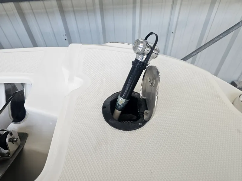 Slide: The Image of Boston Whaler 270 VANTAGE 2019 - 23