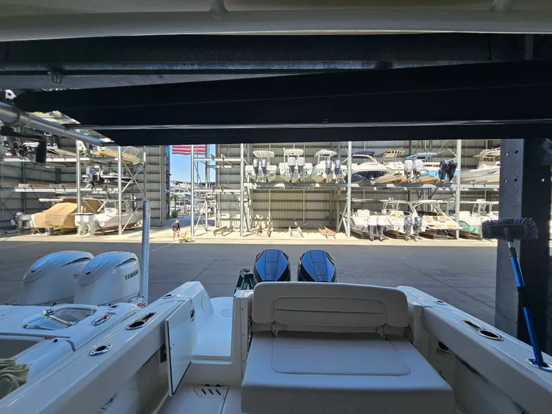 Slide: The Image of Boston Whaler 270 VANTAGE 2019 - 41