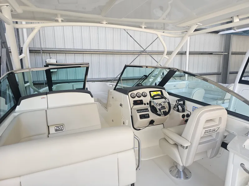 Slide: The Image of Boston Whaler 270 VANTAGE 2019 - 46