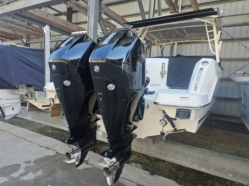 Slide: The Image of Boston Whaler 270 VANTAGE 2019 - 49