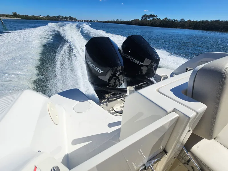 Slide: The Image of Boston Whaler 270 VANTAGE 2019 - 5